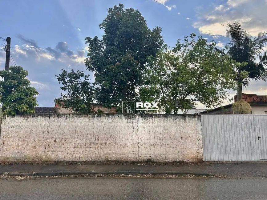 Foto 1 de Terreno / Lote à venda, 360m2 em Campina Grande Do Sul - PR
