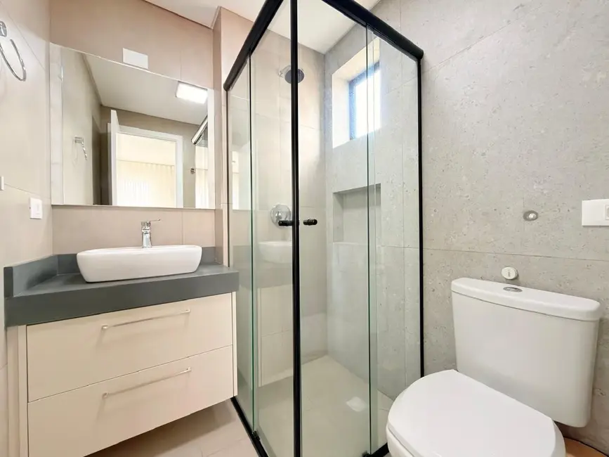 Foto 9 de Kitnet com 1 quarto para alugar, 36m2 em Água Verde, Curitiba - PR