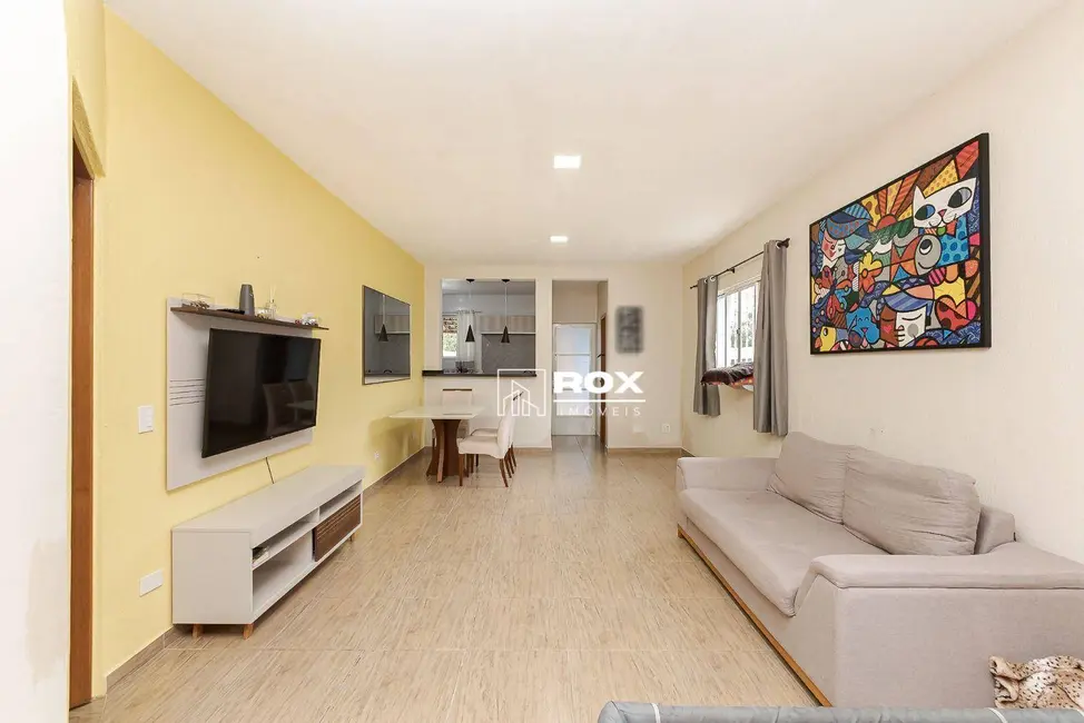Casa com 3 quartos à venda, 720m2 em Botiatuba, Almirante Tamandare - PR - imagem 4 Foto 4 de Casa com 3 quartos à venda, 720m2 em Botiatuba, Almirante Tamandare - PR
