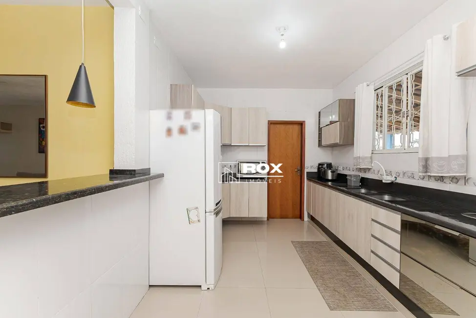 Casa com 3 quartos à venda, 720m2 em Botiatuba, Almirante Tamandare - PR - imagem 9 Foto 9 de Casa com 3 quartos à venda, 720m2 em Botiatuba, Almirante Tamandare - PR