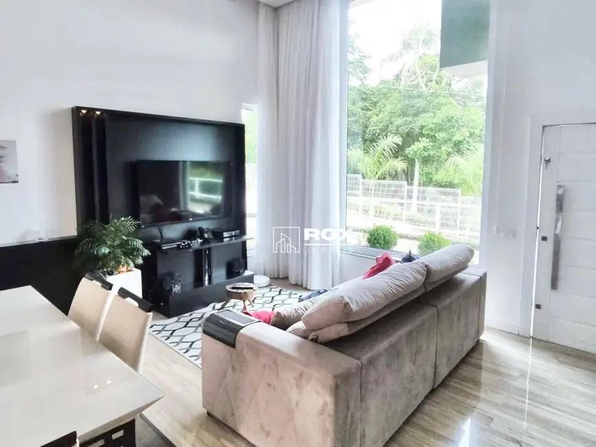 Foto 5 de Casa de Condomínio com 3 quartos à venda, 1100m2 em Costeira, Araucaria - PR