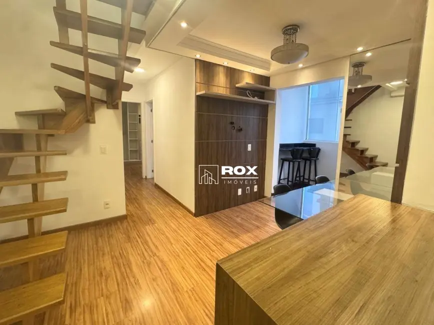 Foto 2 de Cobertura com 2 quartos para alugar, 113m2 em Guaíra, Curitiba - PR