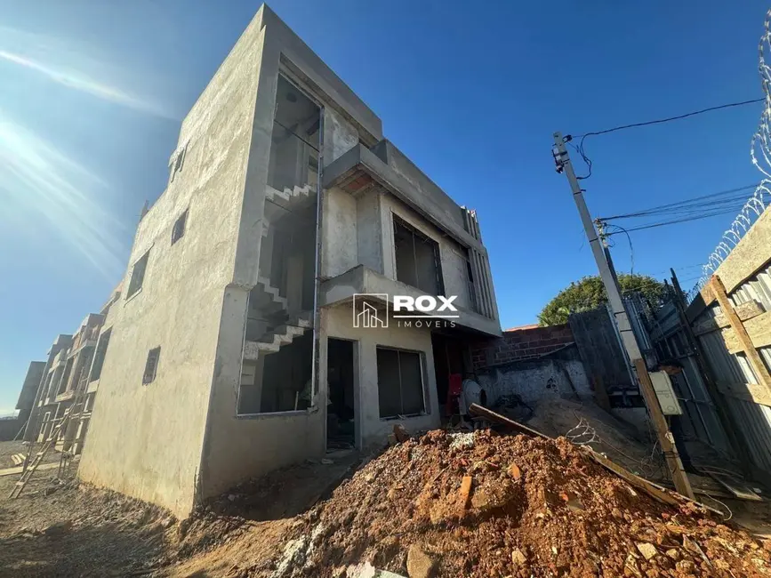 Foto 4 de Sobrado com 3 quartos à venda, 155m2 em Boqueirão, Curitiba - PR