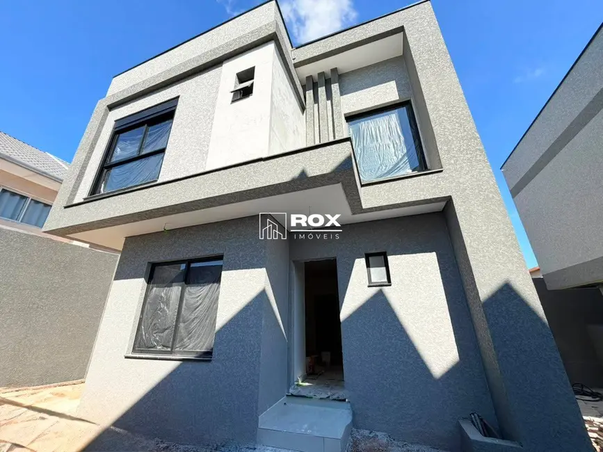 Sobrado com 3 quartos à venda, 128m2 em Xaxim, Curitiba - PR - imagem 1 Foto 1 de Sobrado com 3 quartos à venda, 128m2 em Xaxim, Curitiba - PR