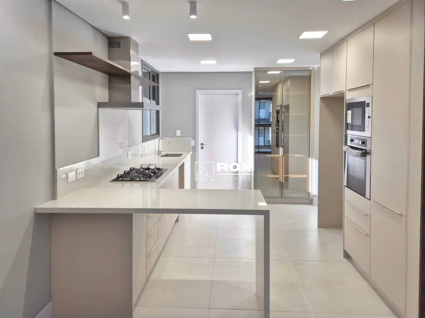 Foto 4 de Apartamento com 3 quartos à venda, 151m2 em Batel, Curitiba - PR