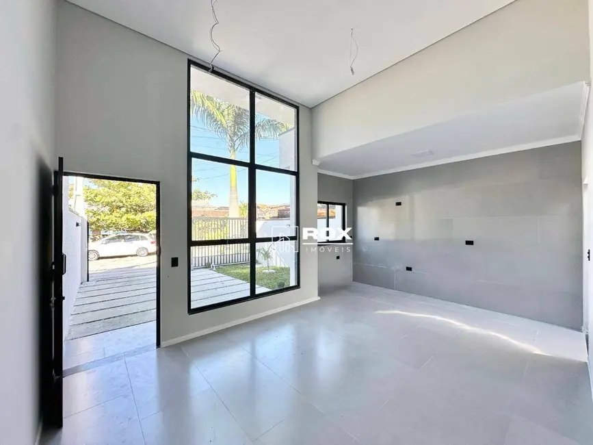 Foto 2 de Casa com 2 quartos à venda, 131m2 em Pontal Do Parana - PR