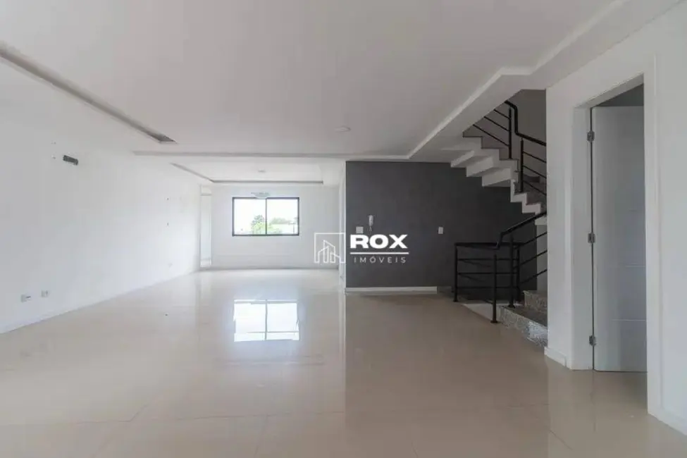 Casa de Condomínio com 4 quartos para alugar, 145m2 em Campo Comprido, Curitiba - PR - imagem 4 Foto 4 de Casa de Condomínio com 4 quartos para alugar, 145m2 em Campo Comprido, Curitiba - PR