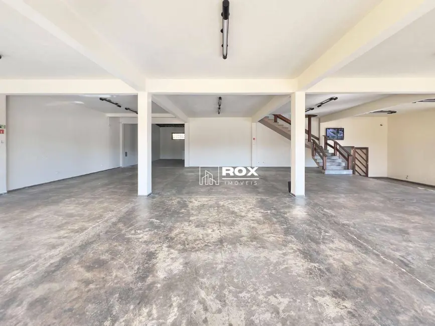 Casa para alugar, 2000m2 em Mossunguê, Curitiba - PR - imagem 8 Foto 8 de Casa para alugar, 2000m2 em Mossunguê, Curitiba - PR