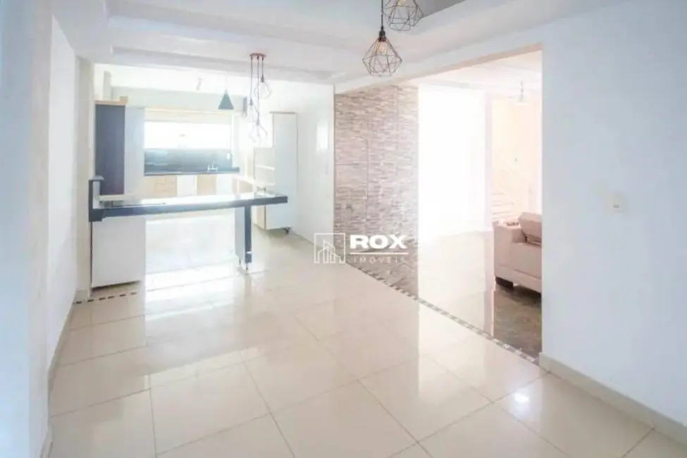 Casa de Condomínio com 3 quartos para alugar, 146m2 em Bairro Alto, Curitiba - PR - imagem 3 Foto 3 de Casa de Condomínio com 3 quartos para alugar, 146m2 em Bairro Alto, Curitiba - PR