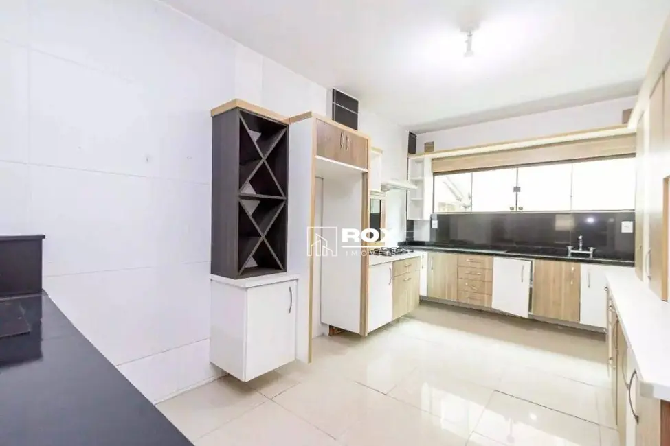 Casa de Condomínio com 3 quartos para alugar, 146m2 em Bairro Alto, Curitiba - PR - imagem 4 Foto 4 de Casa de Condomínio com 3 quartos para alugar, 146m2 em Bairro Alto, Curitiba - PR