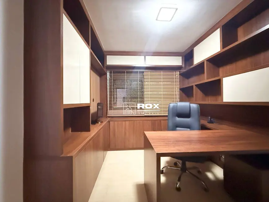 Foto 9 de Apartamento com 3 quartos para alugar, 217m2 em Água Verde, Curitiba - PR