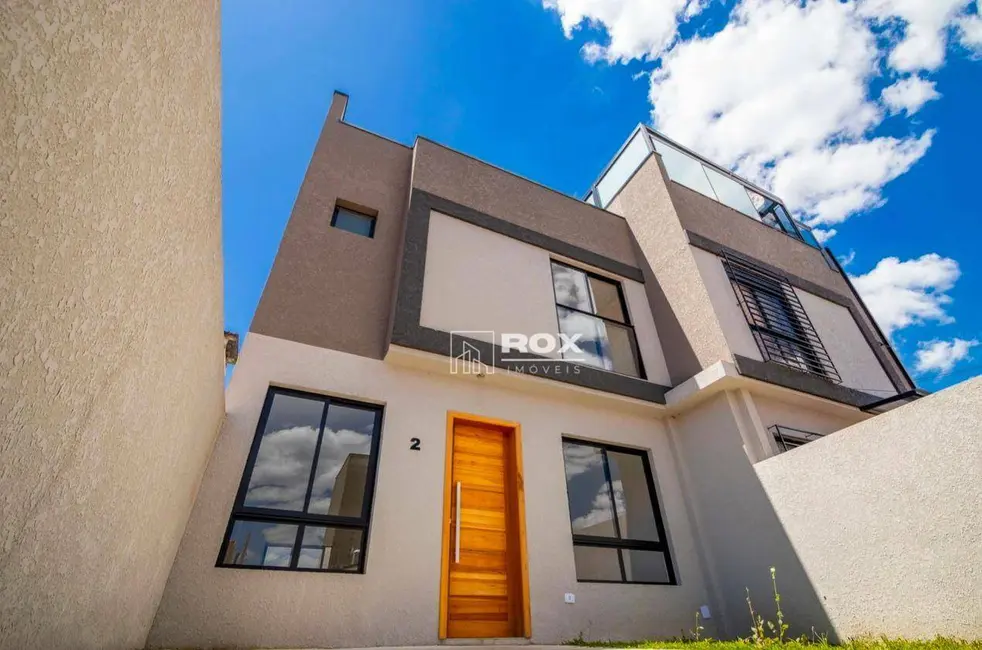 Sobrado com 3 quartos à venda, 147m2 em Lindóia, Curitiba - PR - imagem 1 Foto 1 de Sobrado com 3 quartos à venda, 147m2 em Lindóia, Curitiba - PR