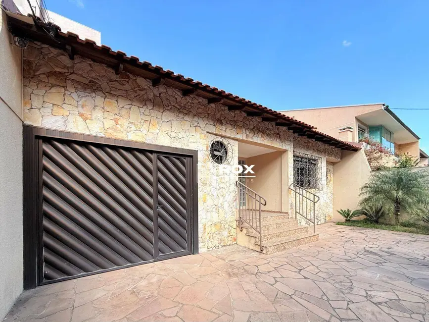 Foto 1 de Casa com 8 quartos para alugar, 384m2 em Santa Quitéria, Curitiba - PR