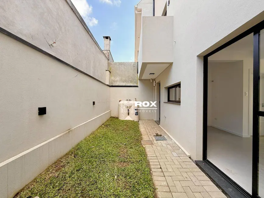 Sobrado com 3 quartos à venda, 194m2 em Santa Felicidade, Curitiba - PR - imagem 6 Foto 6 de Sobrado com 3 quartos à venda, 194m2 em Santa Felicidade, Curitiba - PR