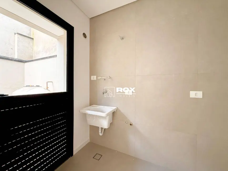 Sobrado com 3 quartos à venda, 194m2 em Santa Felicidade, Curitiba - PR - imagem 9 Foto 9 de Sobrado com 3 quartos à venda, 194m2 em Santa Felicidade, Curitiba - PR