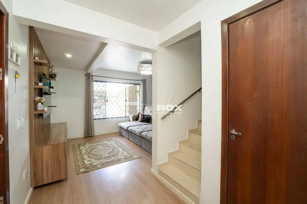 Sobrado com 3 quartos à venda, 147m2 em Fazendinha, Curitiba - PR - imagem 6 Foto 6 de Sobrado com 3 quartos à venda, 147m2 em Fazendinha, Curitiba - PR