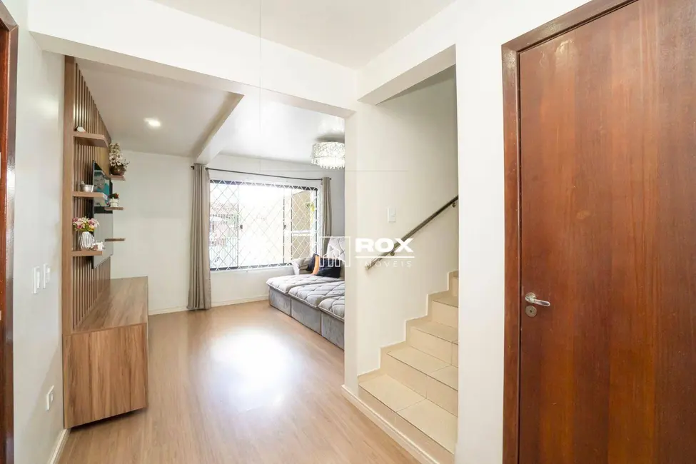 Foto 3 de Sobrado com 3 quartos à venda, 147m2 em Fazendinha, Curitiba - PR