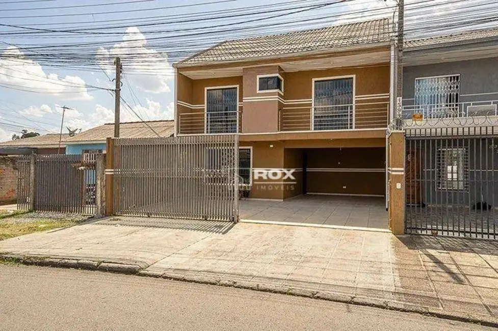 Foto 2 de Sobrado com 3 quartos à venda, 147m2 em Fazendinha, Curitiba - PR