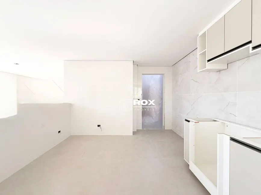 Sobrado com 3 quartos para alugar, 135m2 em Santa Felicidade, Curitiba - PR - imagem 9 Foto 9 de Sobrado com 3 quartos para alugar, 135m2 em Santa Felicidade, Curitiba - PR