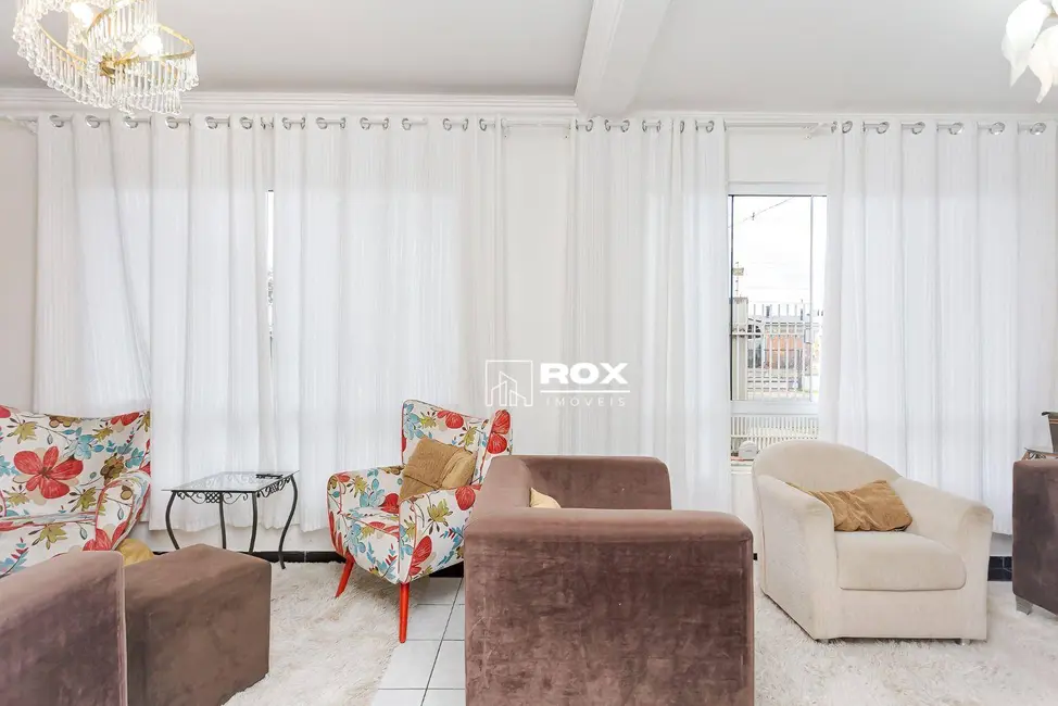 Foto 3 de Sobrado com 6 quartos à venda, 280m2 em Portão, Curitiba - PR