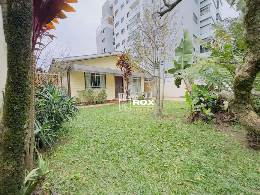 Foto 3 de Terreno / Lote à venda, 587m2 em Portão, Curitiba - PR