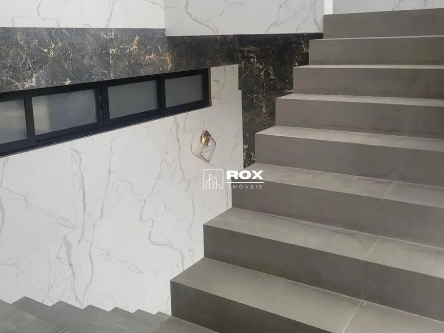 Armazém / Galpão para alugar, 712m2 em Parolin, Curitiba - PR - imagem 9 Foto 9 de Armazém / Galpão para alugar, 712m2 em Parolin, Curitiba - PR