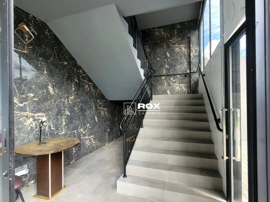 Armazém / Galpão para alugar, 712m2 em Parolin, Curitiba - PR - imagem 6 Foto 6 de Armazém / Galpão para alugar, 712m2 em Parolin, Curitiba - PR