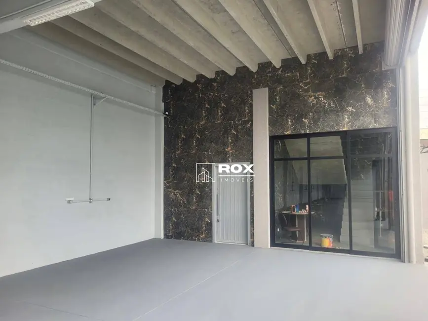 Armazém / Galpão à venda, 712m2 em Parolin, Curitiba - PR - imagem 7 Foto 7 de Armazém / Galpão à venda, 712m2 em Parolin, Curitiba - PR