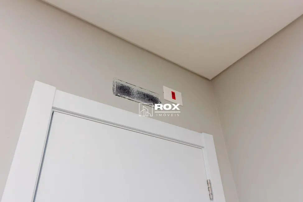 Sobrado com 3 quartos à venda, 95m2 em Hauer, Curitiba - PR - imagem 9 Foto 9 de Sobrado com 3 quartos à venda, 95m2 em Hauer, Curitiba - PR