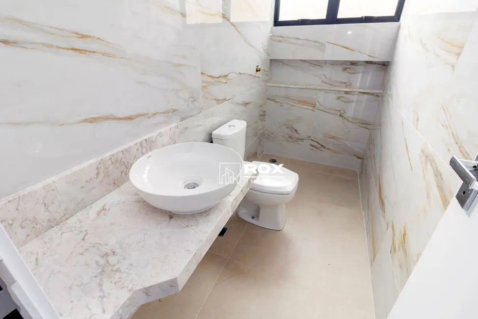 Sobrado com 3 quartos à venda, 95m2 em Hauer, Curitiba - PR - imagem 5 Foto 5 de Sobrado com 3 quartos à venda, 95m2 em Hauer, Curitiba - PR