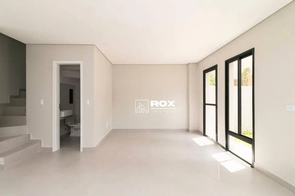 Foto 3 de Sobrado com 3 quartos à venda, 194m2 em Santa Cândida, Curitiba - PR