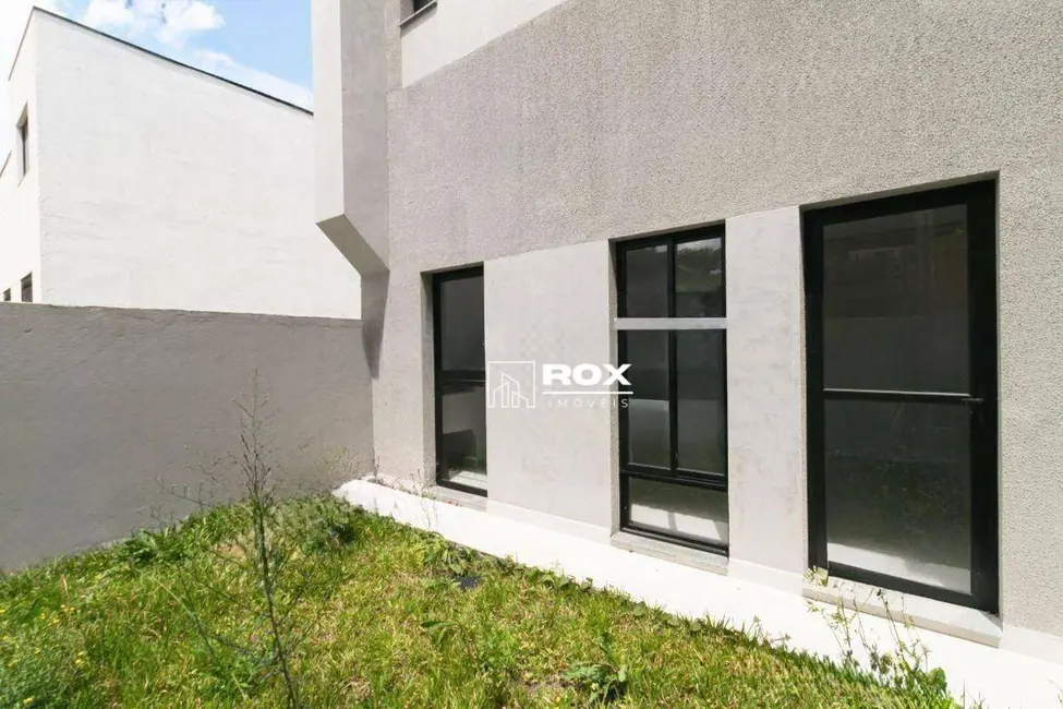 Foto 9 de Sobrado com 3 quartos à venda, 194m2 em Santa Cândida, Curitiba - PR