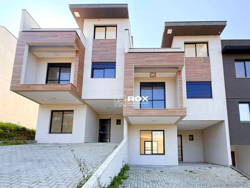 Sobrado com 3 quartos à venda, 238m2 em Santa Cândida, Curitiba - PR - imagem 1 Foto 1 de Sobrado com 3 quartos à venda, 238m2 em Santa Cândida, Curitiba - PR