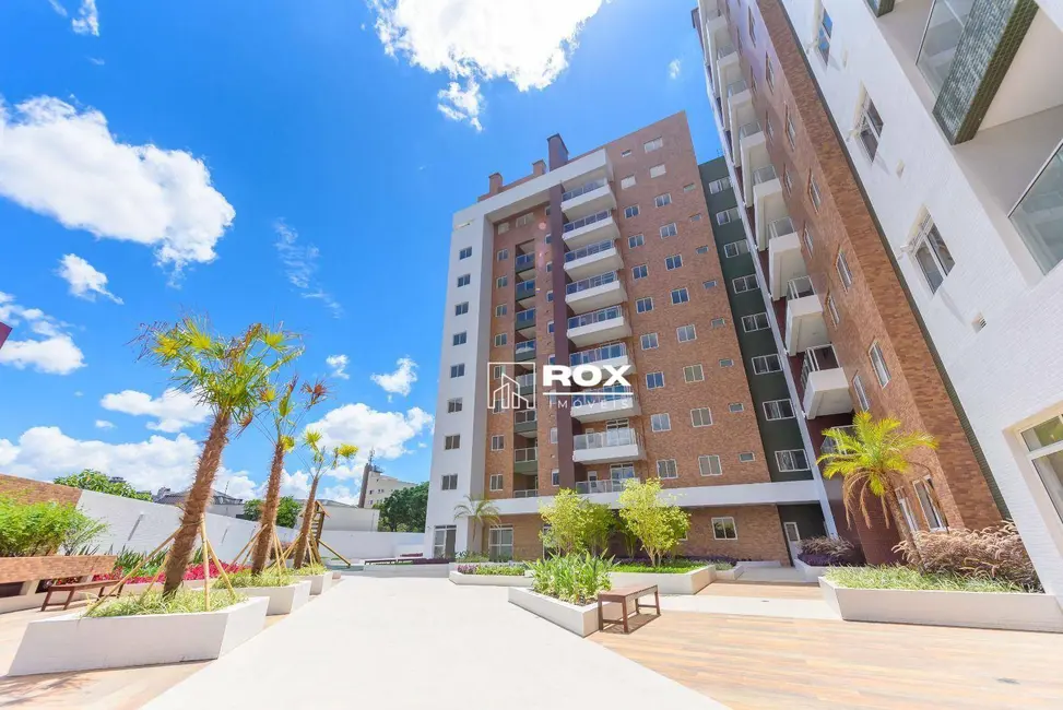 Apartamento com 3 quartos à venda, 118m2 em São Francisco, Curitiba - PR - imagem 2 Foto 2 de Apartamento com 3 quartos à venda, 118m2 em São Francisco, Curitiba - PR