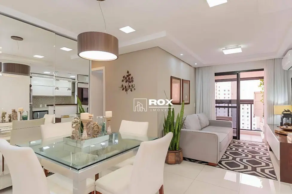 Apartamento com 2 quartos à venda, 67m2 em Cristo Rei, Curitiba - PR - imagem 1 Foto 1 de Apartamento com 2 quartos à venda, 67m2 em Cristo Rei, Curitiba - PR