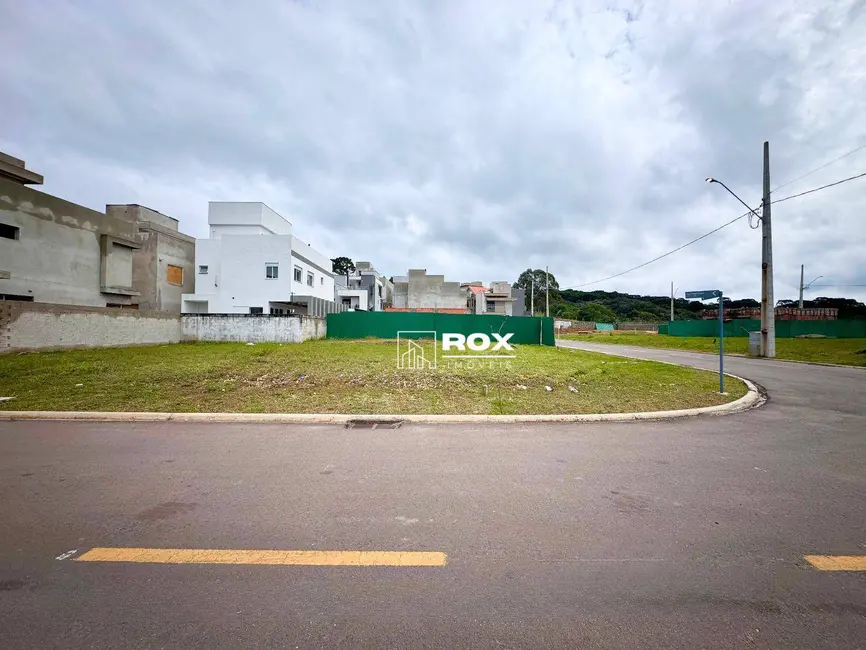 Foto 1 de Terreno / Lote à venda, 220m2 em Santa Cândida, Curitiba - PR
