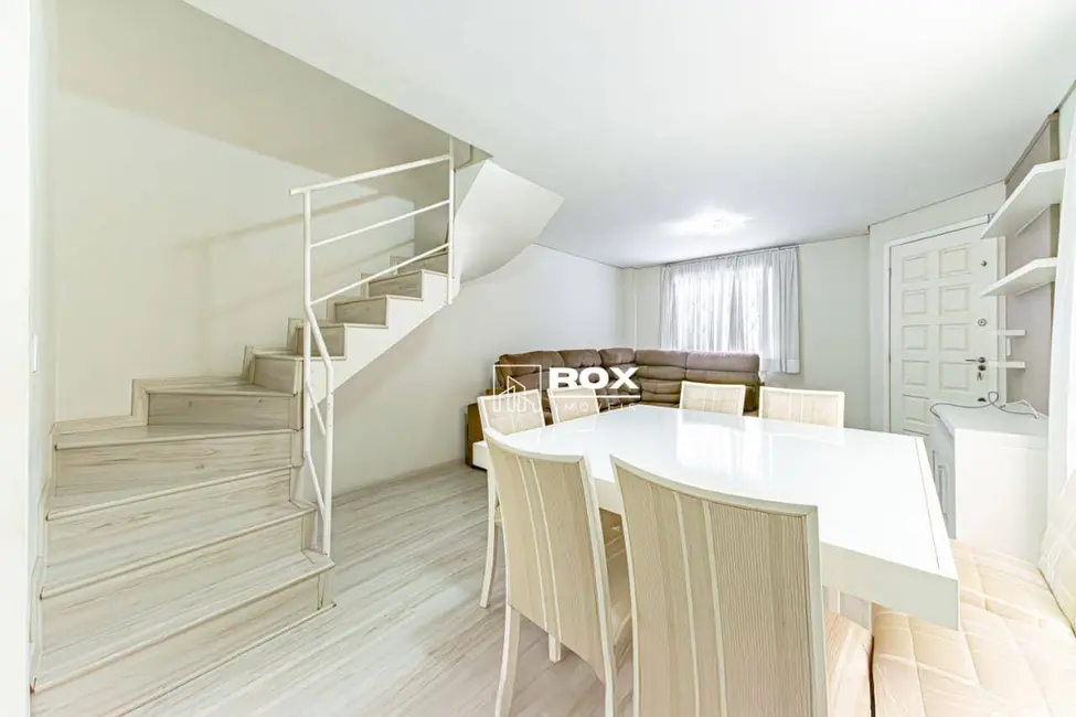 Foto 4 de Sobrado com 3 quartos à venda, 121m2 em Novo Mundo, Curitiba - PR