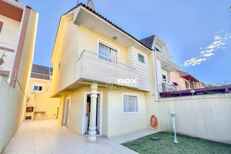 Foto 1 de Sobrado com 3 quartos à venda, 121m2 em Novo Mundo, Curitiba - PR