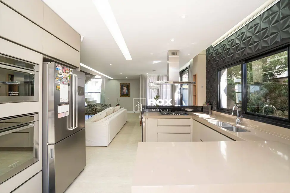 Casa de Condomínio com 3 quartos à venda, 200m2 em Santa Quitéria, Curitiba - PR - imagem 6 Foto 6 de Casa de Condomínio com 3 quartos à venda, 200m2 em Santa Quitéria, Curitiba - PR