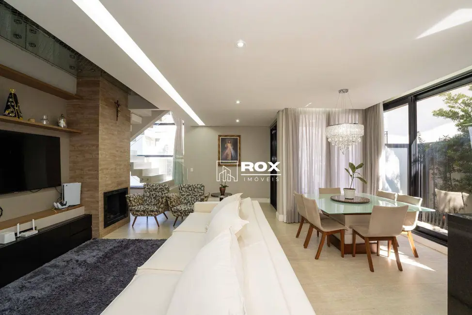 Casa de Condomínio com 3 quartos à venda, 200m2 em Santa Quitéria, Curitiba - PR - imagem 5 Foto 5 de Casa de Condomínio com 3 quartos à venda, 200m2 em Santa Quitéria, Curitiba - PR