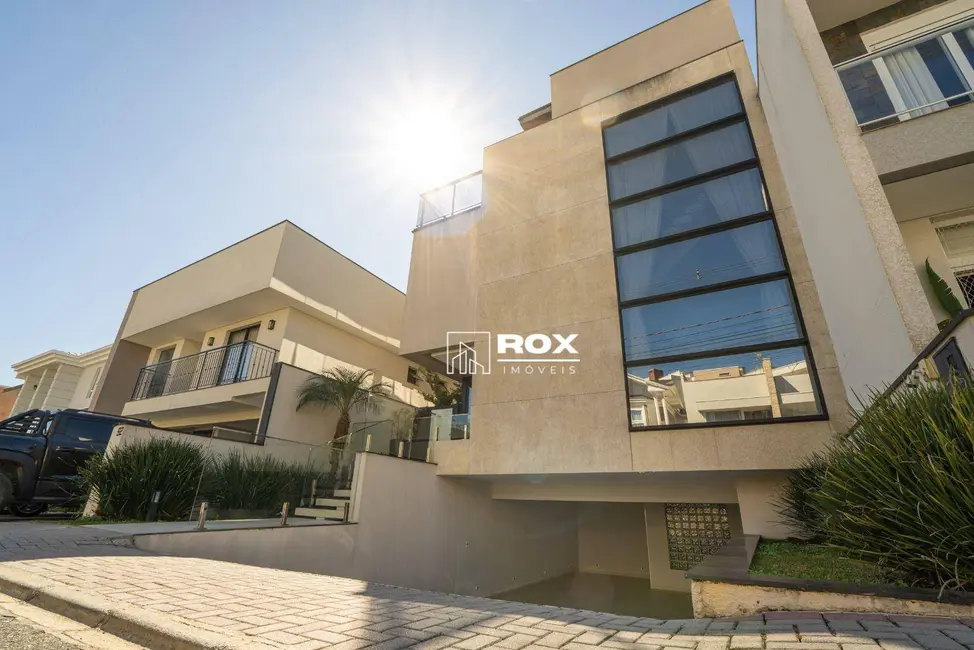 Casa de Condomínio com 3 quartos à venda, 200m2 em Santa Quitéria, Curitiba - PR - imagem 1 Foto 1 de Casa de Condomínio com 3 quartos à venda, 200m2 em Santa Quitéria, Curitiba - PR