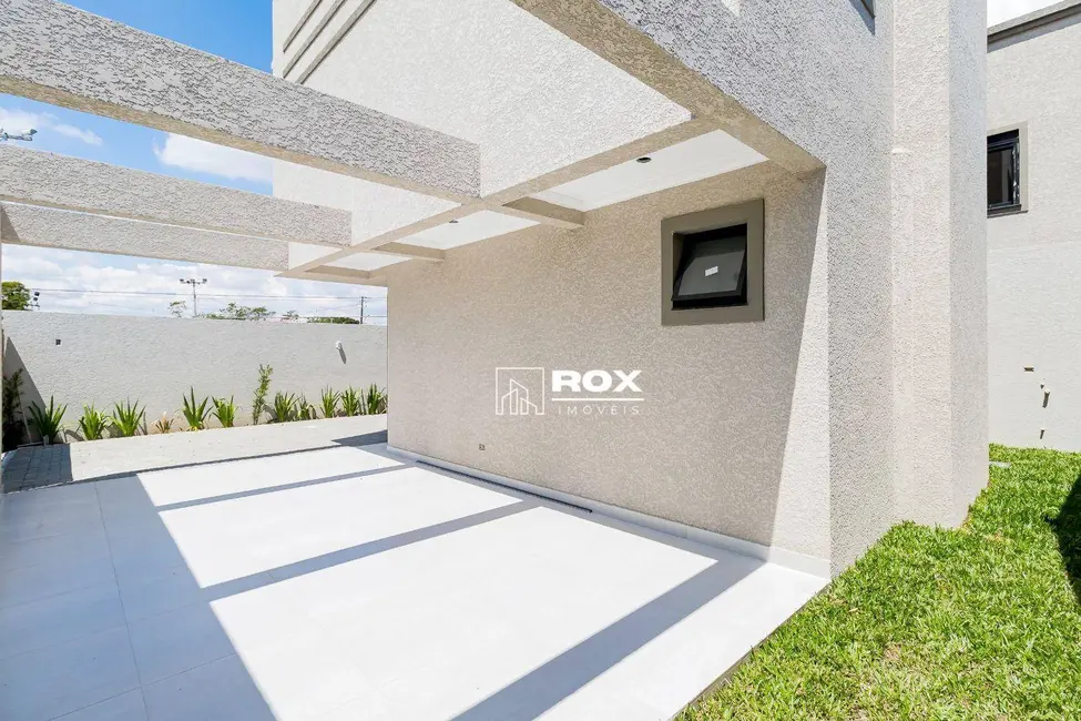 Sobrado com 3 quartos à venda, 200m2 em São Braz, Curitiba - PR - imagem 6 Foto 6 de Sobrado com 3 quartos à venda, 200m2 em São Braz, Curitiba - PR