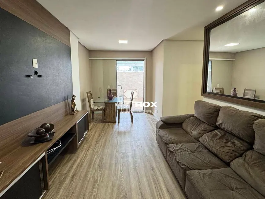 Foto 2 de Apartamento com 3 quartos para alugar, 95m2 em Guaíra, Curitiba - PR