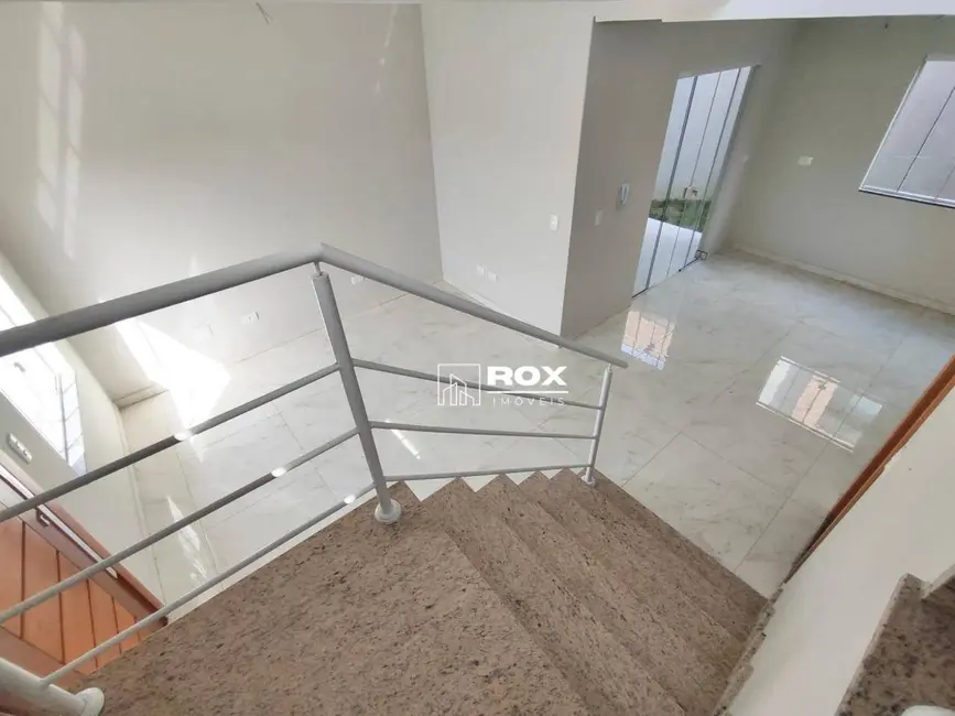 Foto 6 de Sobrado com 3 quartos à venda, 125m2 em Santo Inácio, Curitiba - PR