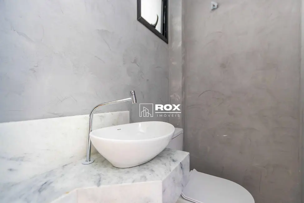 Sobrado com 4 quartos à venda, 122m2 em Uberaba, Curitiba - PR - imagem 9 Foto 9 de Sobrado com 4 quartos à venda, 122m2 em Uberaba, Curitiba - PR