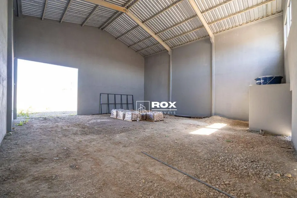 Foto 3 de Armazém / Galpão à venda, 240m2 em Mauá, Colombo - PR