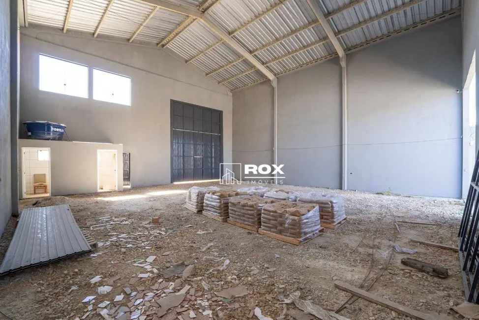 Foto 6 de Armazém / Galpão à venda, 240m2 em Mauá, Colombo - PR