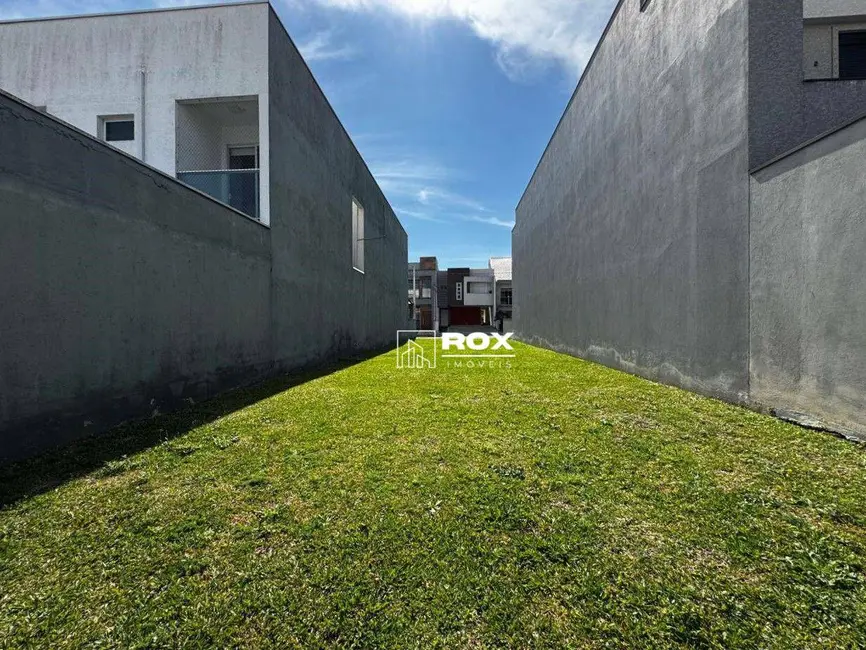 Foto 2 de Terreno / Lote à venda, 212m2 em Uberaba, Curitiba - PR