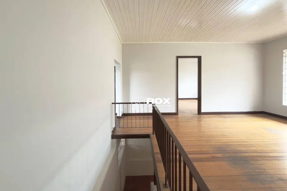 Foto 4 de Casa com 4 quartos para alugar, 980m2 em Santa Felicidade, Curitiba - PR