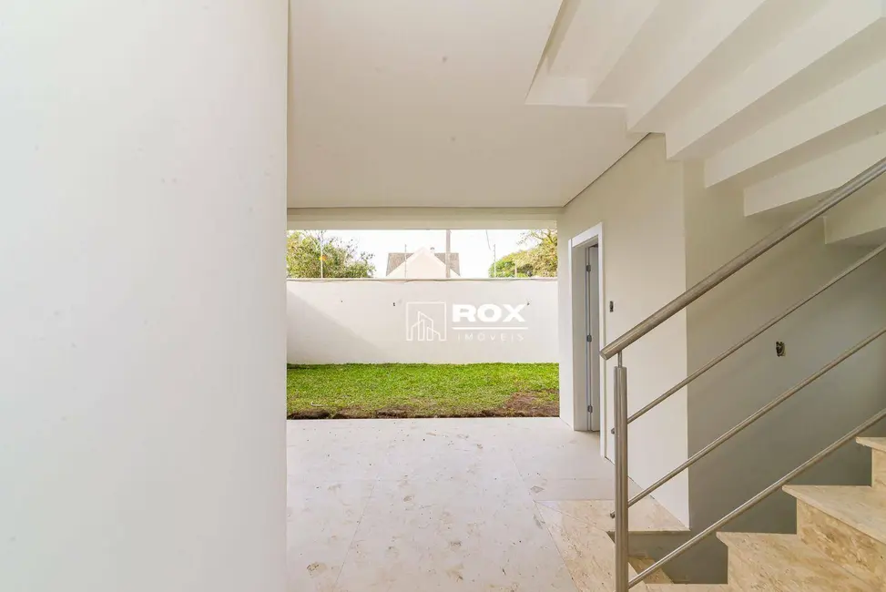 Sobrado com 3 quartos à venda, 178m2 em Guabirotuba, Curitiba - PR - imagem 6 Foto 6 de Sobrado com 3 quartos à venda, 178m2 em Guabirotuba, Curitiba - PR